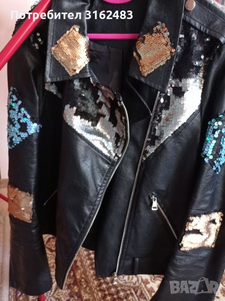 Кожено яке с пайети, снимка 1