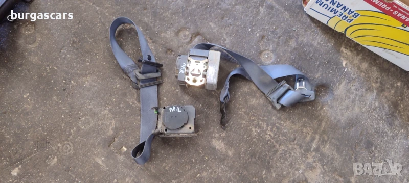 Колан преден ляв десен Mercedes C220 W203 - 50лв, снимка 1