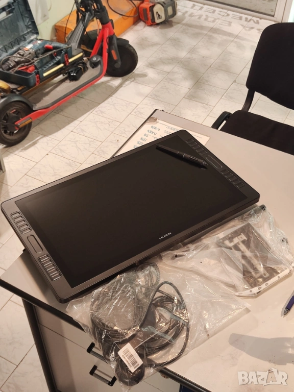 Графичен дисплей таблет HUION Kamvas Pro 22, снимка 1