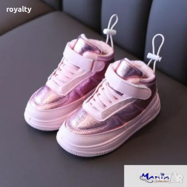 Детски кецове в розово, снимка 1