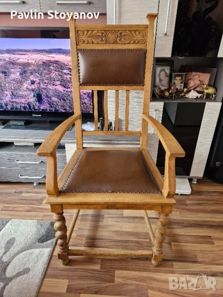 Голям старинен стол кресло с дърворезба , снимка 1