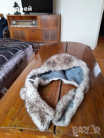 Стара детска шапка ушанка