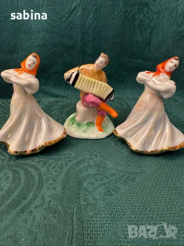 Комплект от три статуетки – триптих „Руски танц“. Дулевский фарфоровый завод (Дулево)