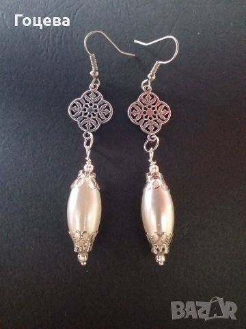 Красиви обици с овални перли и орнаменти в цвят Сребро , снимка 1 - Обеци - 33274038