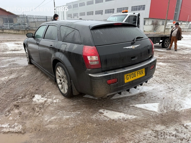 На части Chrysler 300c 3.0 crd SRT 2009 година, снимка 4 - Автомобили и джипове - 53210224