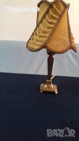 Изящна нощна лампа от бронз-височина 37 см, снимка 1 - Антикварни и старинни предмети - 32498725
