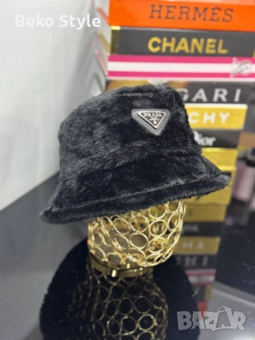 Зимни шапки Prada, снимка 2 - Шапки - 52218394