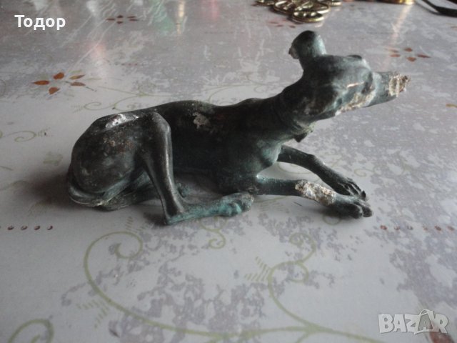 Малка бронзова пластика куче хрътка 19 век , снимка 3 - Колекции - 39947376
