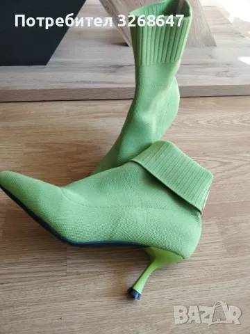   Стилни ботуши.