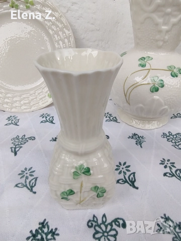 Малка ваза Belleek Shamrock Basketweave, снимка 2 - Вази - 52505550