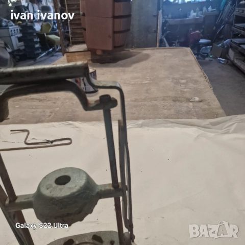 Яка Затварачка Буркани, снимка 12 - Буркани, бутилки и капачки - 51489381