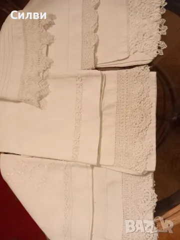 Калъфки за лазглавници с ръчна направена дантела и орнаменти., снимка 1