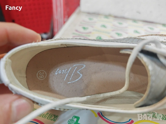 Страхотни дамски обувки 39 номер , снимка 5 - Дамски ежедневни обувки - 53230004