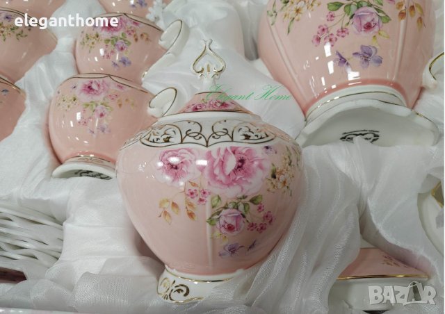Луксозен порцеланов сервиз - 6 броя чаши за чай/кафе/капучино с чинийки - 1 брой чайник с капак -1 б, снимка 4 - Чаши - 37948942