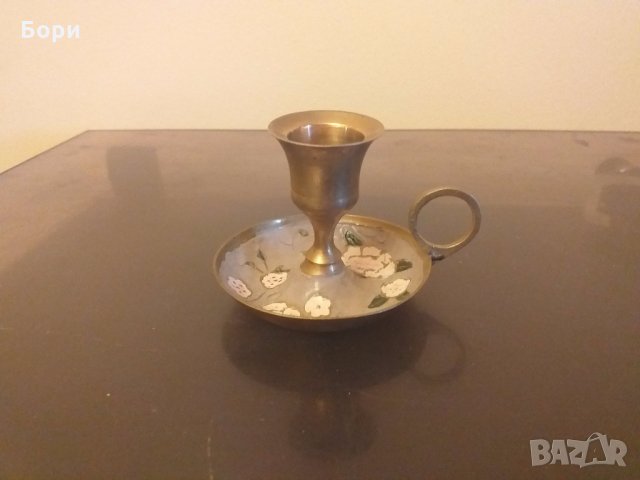 Месингов декориран свещник, снимка 2 - Антикварни и старинни предмети - 27478237