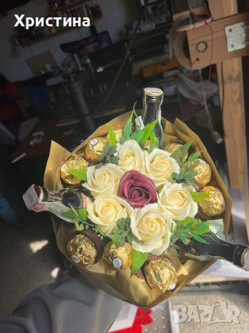Букети от вечни рози, снимка 7 - Ръчно изработени сувенири - 52499598