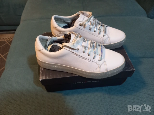 Обувки Tommy  Hilfiger 