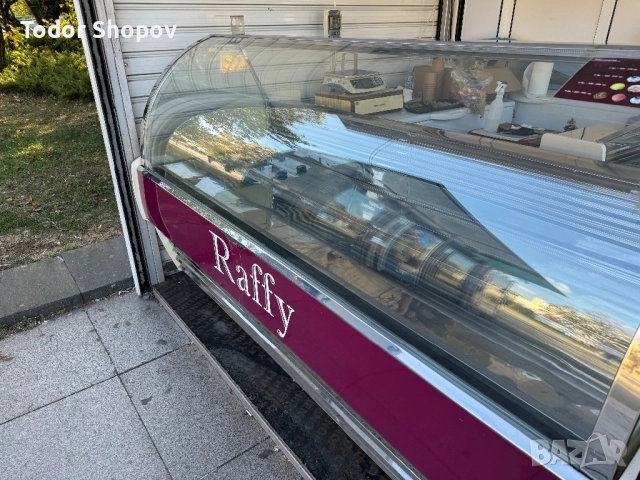 Витрина за сладолед, снимка 2 - Хладилни витрини и фризери - 52235045