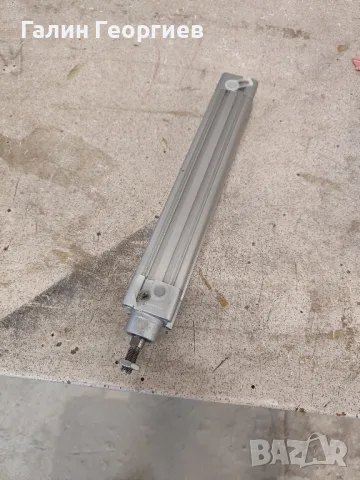 Пневмо цилиндър Festo 