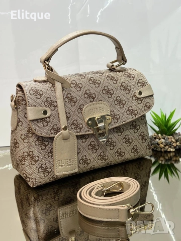 чанти Guess 18*25 , снимка 3 - Чанти - 52584083