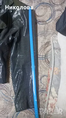 Ефектно черно кожено яке с уникален принт — стил и характер!, снимка 5 - Якета - 48213408
