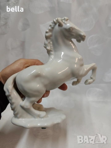 Порцеланова фигура на кон, снимка 4 - Антикварни и старинни предмети - 53512852