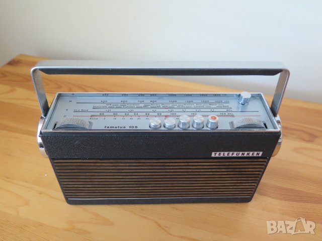 Vintage AM/FM Telefunken Famulus 105 Transistor Radio 1969–1971, снимка 2 - Радиокасетофони, транзистори - 37650839