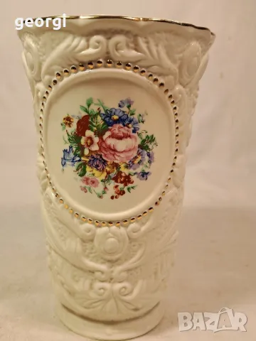 винтидж порцеланова ваза с цветя и позлата 6/1, снимка 2 - Вази - 49279021