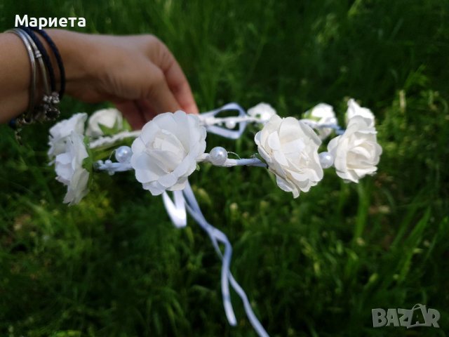 Венец за коса в бяло с Цветя и перлички за Сватба или Кръщене Аксесоар за коса Бяло Венче с цветя 