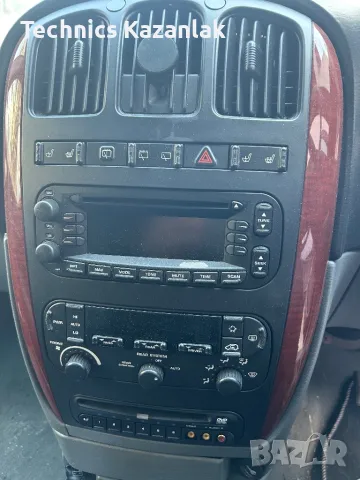 Chrysler Voyager Limited XS 3.3 Бензин, снимка 6 - Автомобили и джипове - 50114034