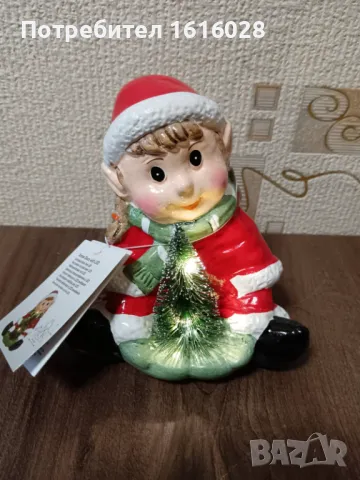 Коледно LED момиченце елфче със светеща елха.