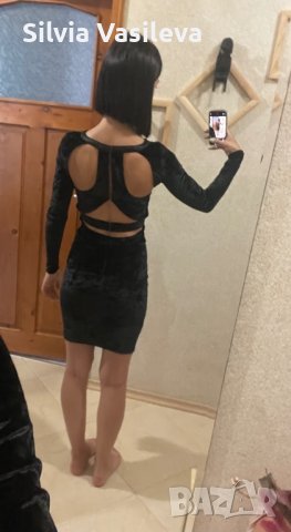 Рокля от кадифе, снимка 3 - Рокли - 37536779