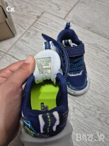 Маратонки Skechers , снимка 3 - Детски маратонки - 51944899
