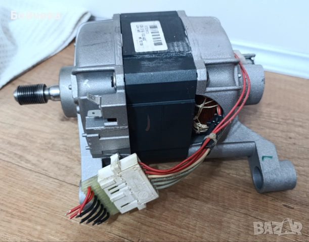 Работещ мотор за пералня Ariston AVF109EU, снимка 3 - Перални - 53400352