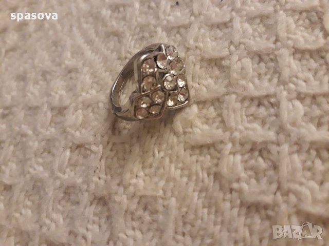 Дамски пръстен нов размер 5, снимка 4 - Пръстени - 32365870