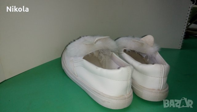 Детски бели спортни обувки Fashion с пухчета и ушички - като зайче, снимка 5 - Детски маратонки - 27332778