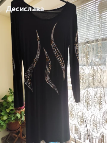 Нова ефектна рокля от ластично трико