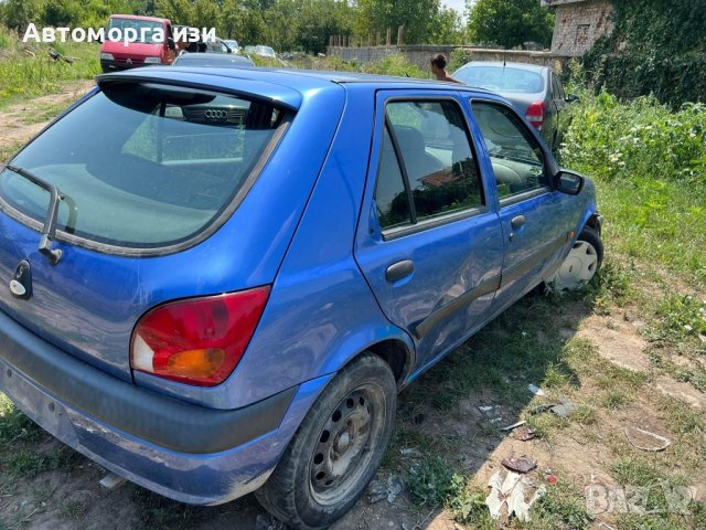 Форд фиеста 1.3 бензин само на части , снимка 3 - Части - 43482148