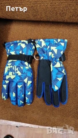 Продавам нови качествени красиви  мъжки четирислойни водоустойчиви ръкавици за ски, снимка 2 - Зимни спортове - 35610708