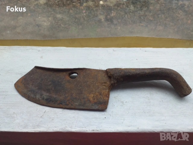 Стар масивен кован сатър