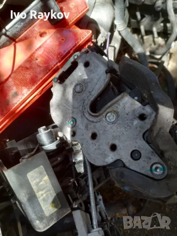 Задна , дясна брава за Opel Insignia комби, снимка 4 - Части - 50338952