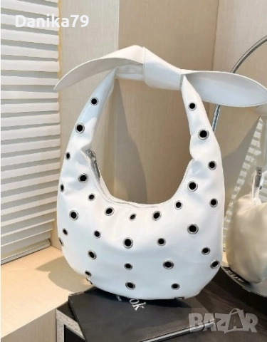 Бяла дамска чанта