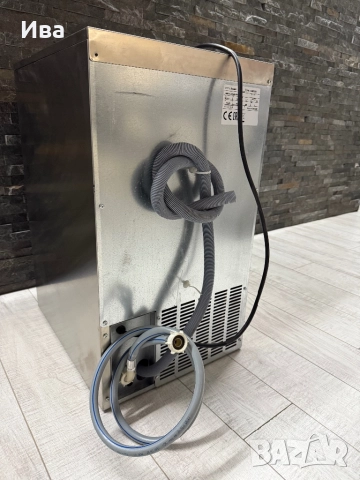 Професионален ледогенератор, снимка 5 - Обзавеждане за заведение - 52590053