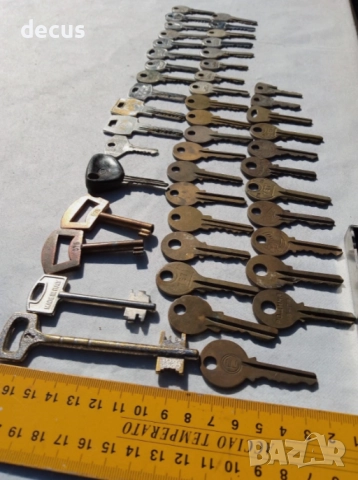 Оригинален лот 47 Ключове, колекция ключар, винтидж реликва, снимка 2 - Антикварни и старинни предмети - 51456947
