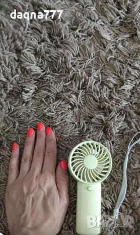 Мини преносим вентилатор на батерии, снимка 3 - Други стоки за дома - 50786621