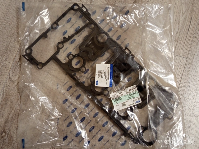 Гарнитура на капак клапани за FORD Galaxy Transit Connect C-Max Kuga 2.0TDCi и CITROEN PEUGEOT 2.0HD, снимка 3 - Части - 53570456