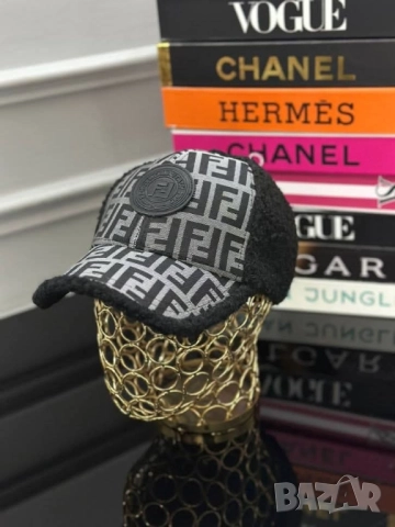 пухени шапки с козирка gucci fendi, снимка 3 - Шапки - 52112603