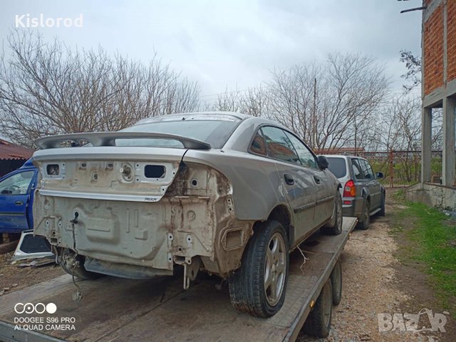 Мазда 323 F, снимка 2 - Автомобили и джипове - 32253649