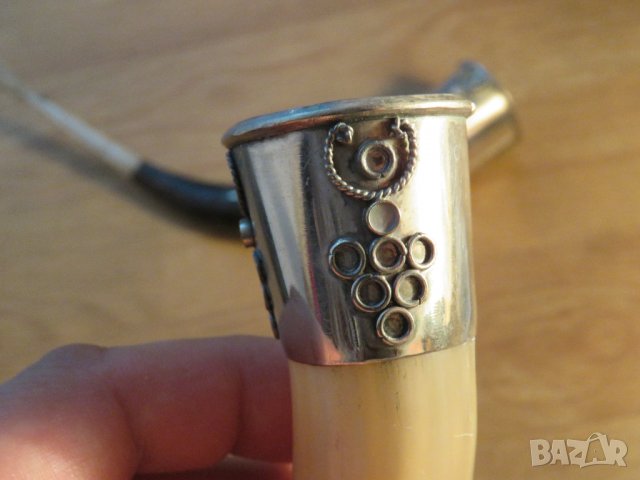 Комплект два старинни рога с бронзов обков подходящи за пиене на вино, медовина или декорация . , снимка 2 - Други ценни предмети - 33577939