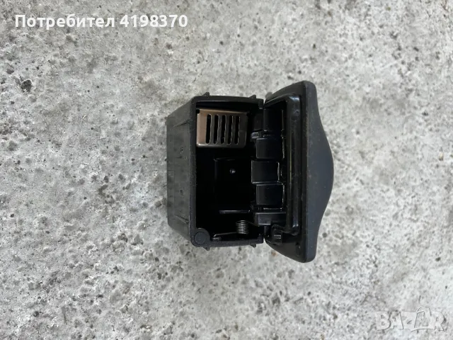 Пепелник заден за врата Хонда ЦРВ 2 Honda CR-V